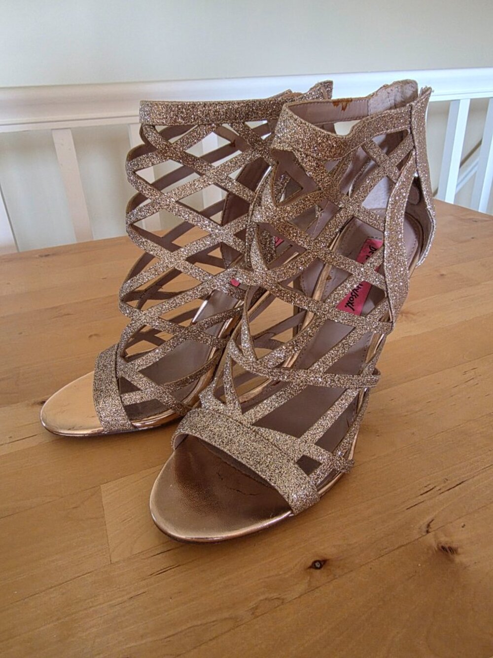 Betsey Johnson ~ Juliette ~ Cage Strappy Stiletto Heels in Gold Glitter Size 8